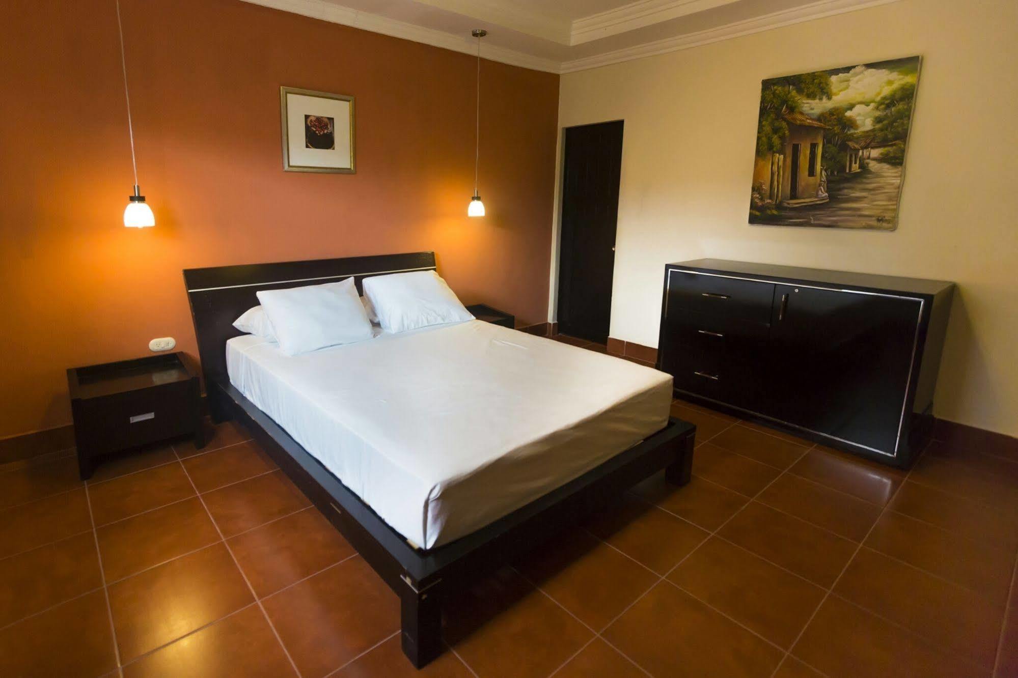Hotel Los Altos Estelí מראה חיצוני תמונה
